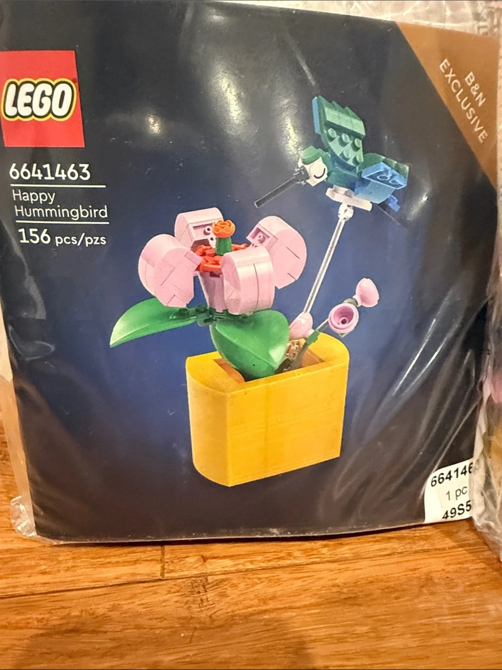 LEGO Happy Hummingbird Building Set - Pink, Yellow & Green